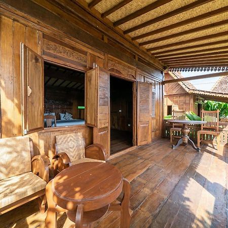 Lima Beach Inn Munggu Экстерьер фото