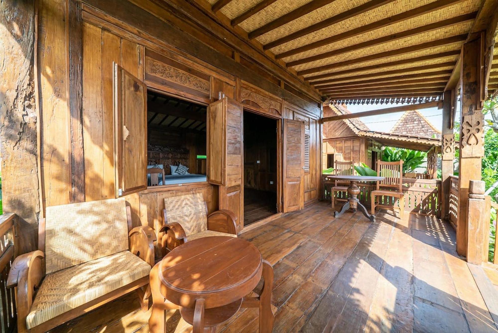 Lima Beach Inn Munggu Экстерьер фото