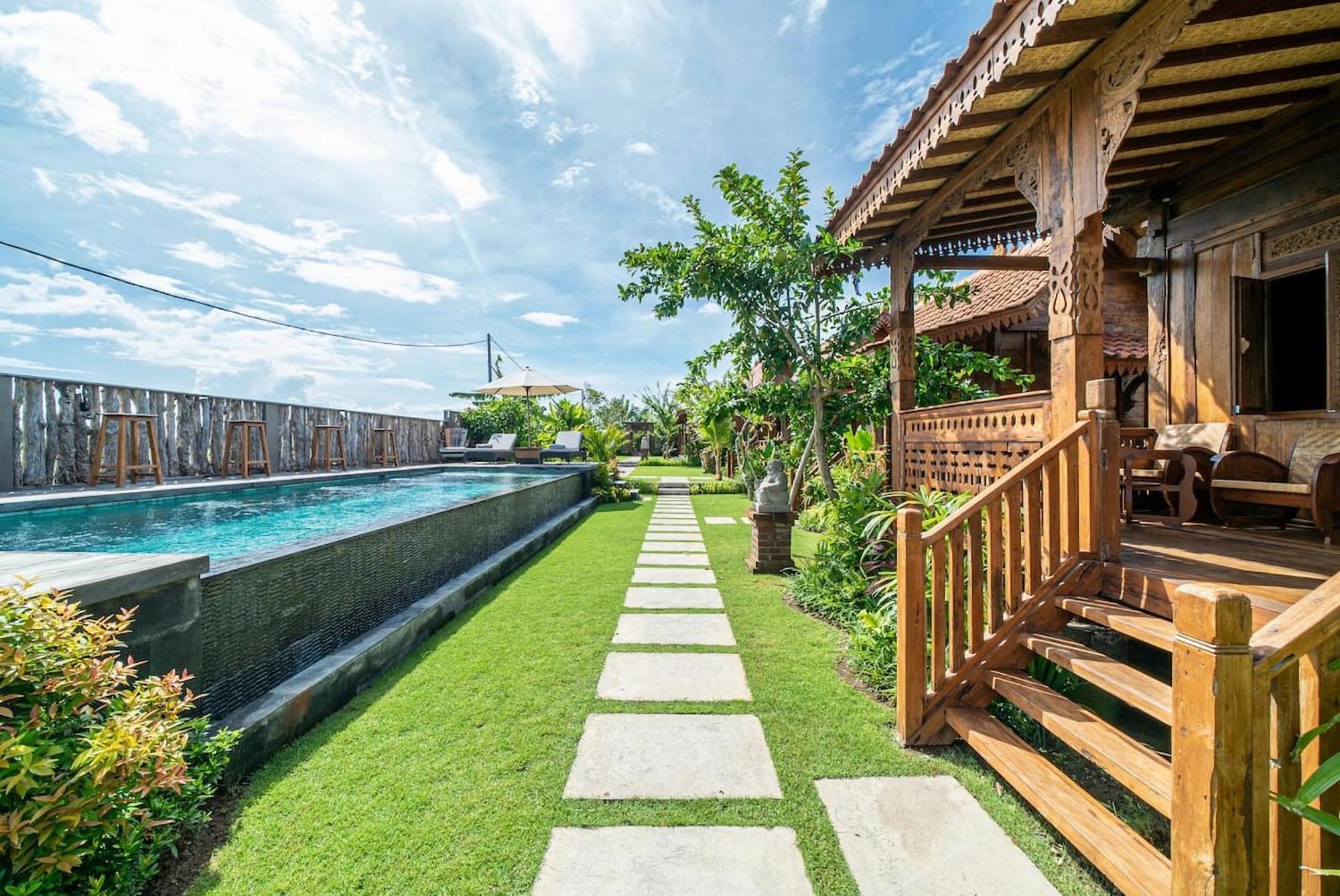 Lima Beach Inn Munggu Экстерьер фото