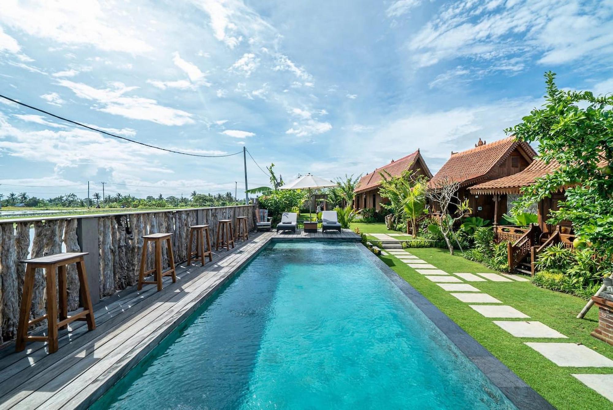 Lima Beach Inn Munggu Экстерьер фото